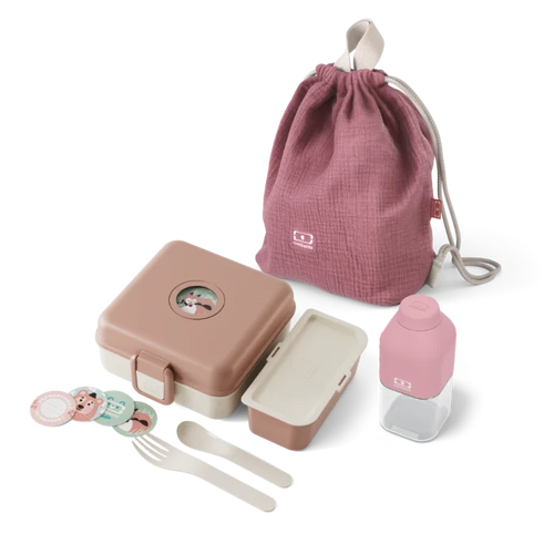 Snacky pink Moka set and its accessories