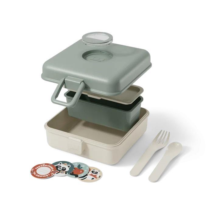 Snacky green Natural set and its accessories