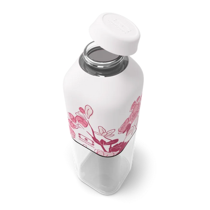 MB Positive M graphic Magnolia
