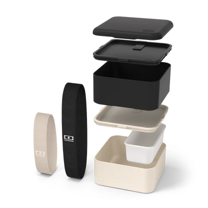 Set Square Cream/Onyx and its accessories