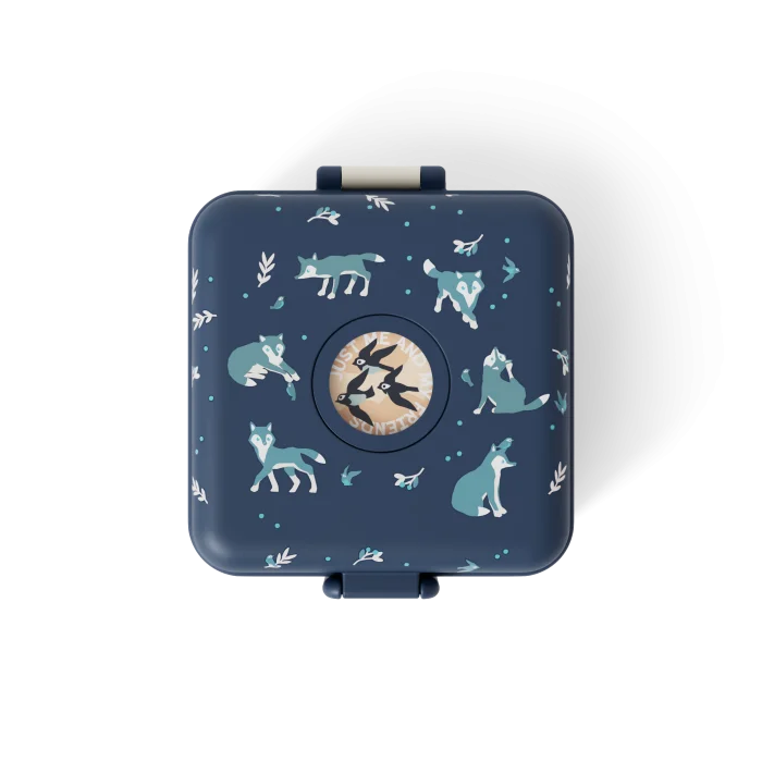 Snacky blue Wolf