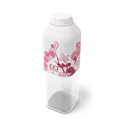 MB Positive M graphic Magnolia